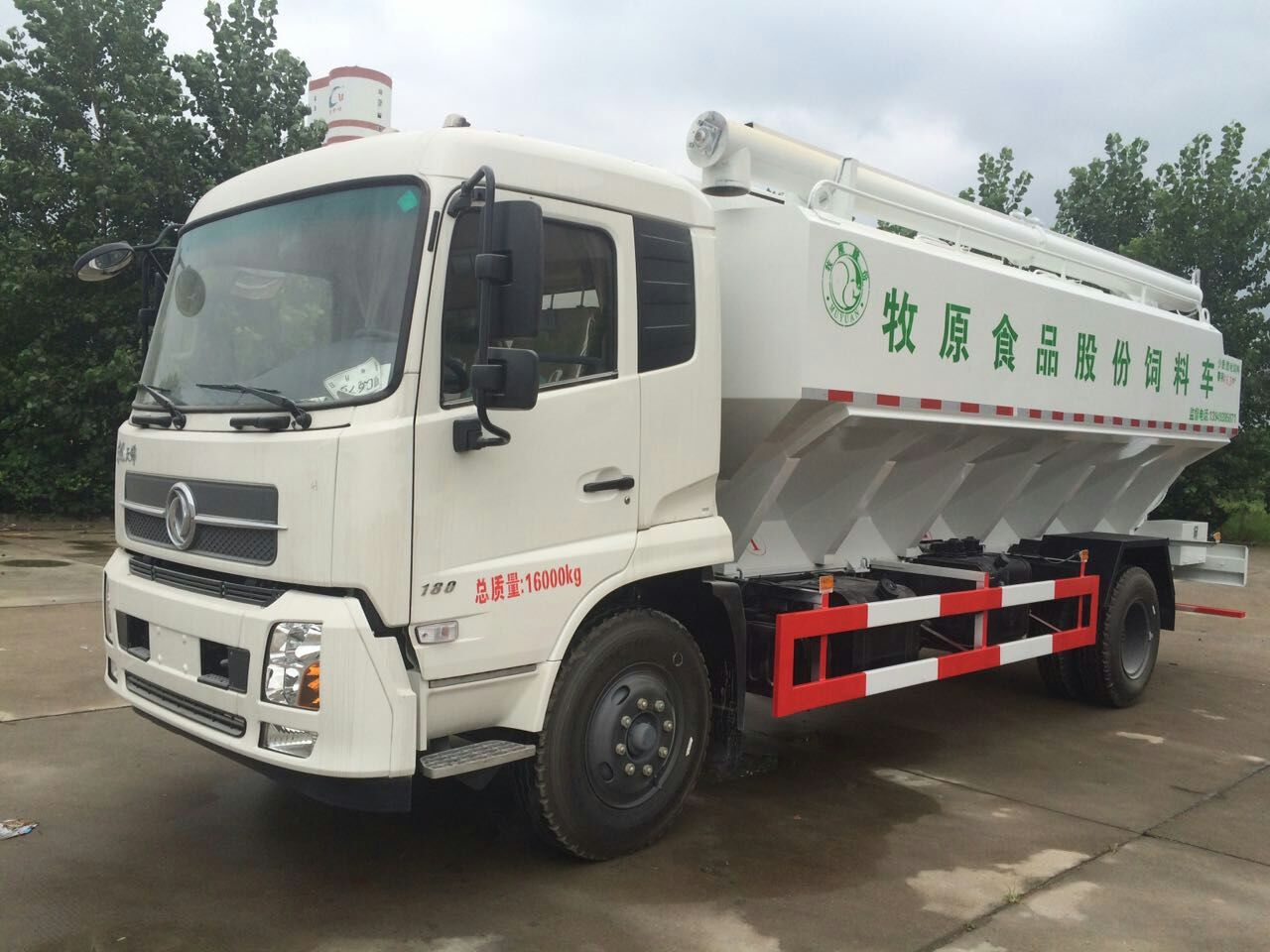 东风20吨散装饲料车价格、厂家直销与大型饲料车销售解析