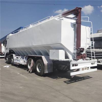 柳汽乘龙前四后八40方散装饲料车 高效可靠的农牧运输解决方案
